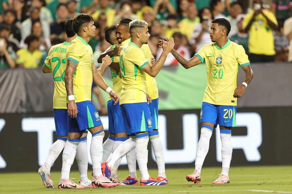 Giành 5 chức vô địch Cúp C1, Ancelotti vẫn bị hàng loạt HLV Brazil phản đối - Ảnh 2. Giành 5 chức vô địch Cúp C1, Ancelotti vẫn bị hàng loạt HLV Brazil phản đối - Ảnh 2.