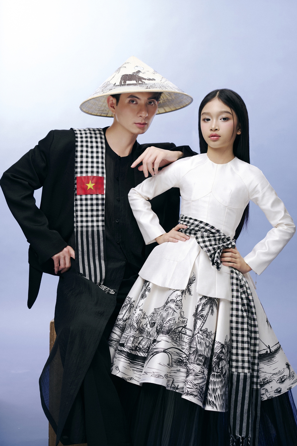 Lương Thùy Linh hoá nàng thơ “ngon mắt” với thiết kế váy bánh xèo - Ảnh 4.