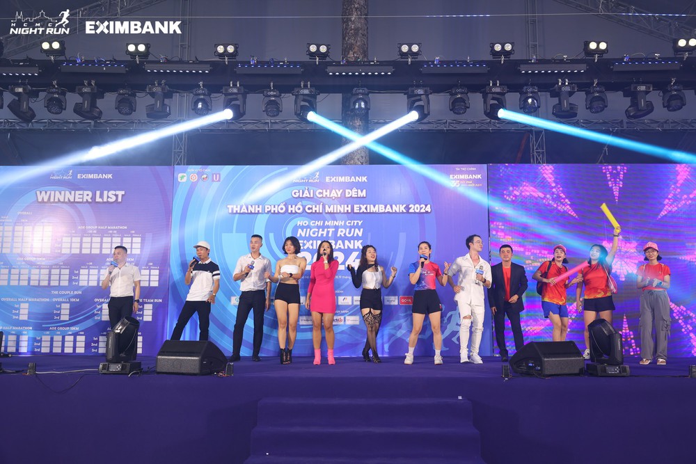 Giải chạy đêm TP.HCM Eximbank 2025 trở lại với diện mạo mới - Ảnh 2. Giải chạy đêm TP.HCM Eximbank 2025 trở lại với diện mạo mới - Ảnh 2.