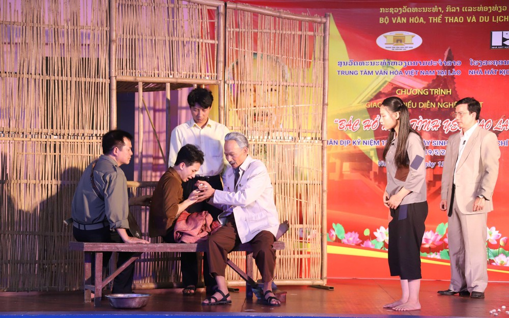 135 năm Ngày sinh Chủ tịch Hồ Chí Minh: Sống mãi tình yêu bao la của Bác tại Lào - Ảnh 4.