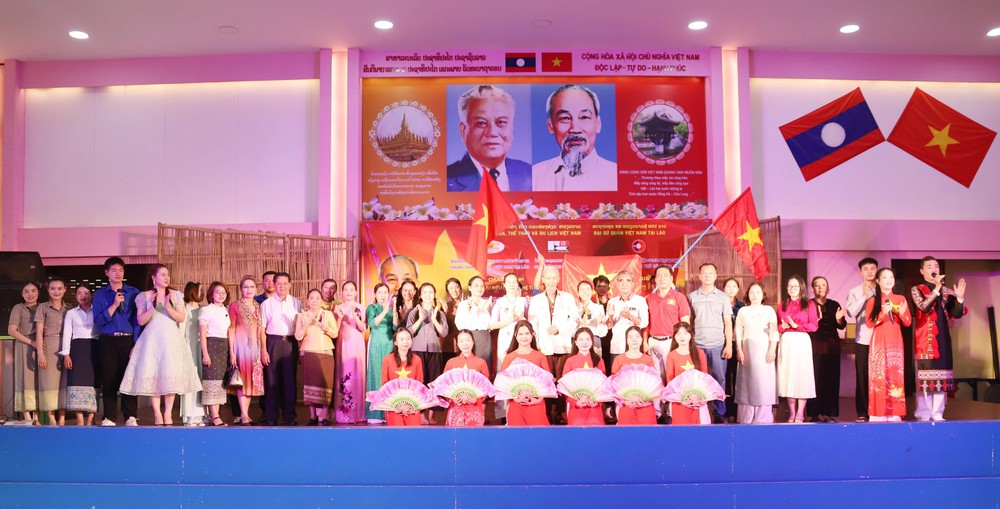135 năm Ngày sinh Chủ tịch Hồ Chí Minh: Sống mãi tình yêu bao la của Bác tại Lào - Ảnh 3.
