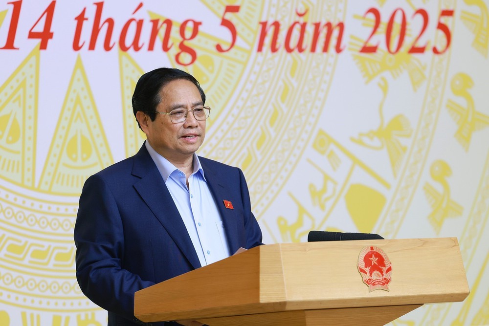 Thủ tướng Phạm Minh Chính: Mở đợt cao điểm tấn công truy quét buôn lậu, gian lận thương mại - Ảnh 1.