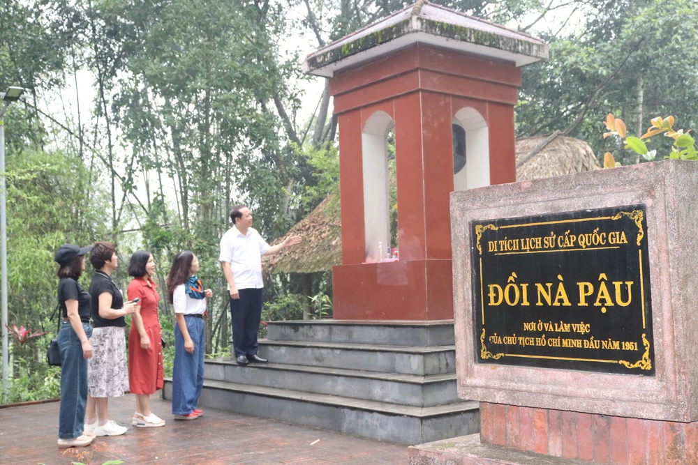 Chợ Đồn: Viên ngọc xanh giữa núi rừng Đông Bắc - Ảnh 2.