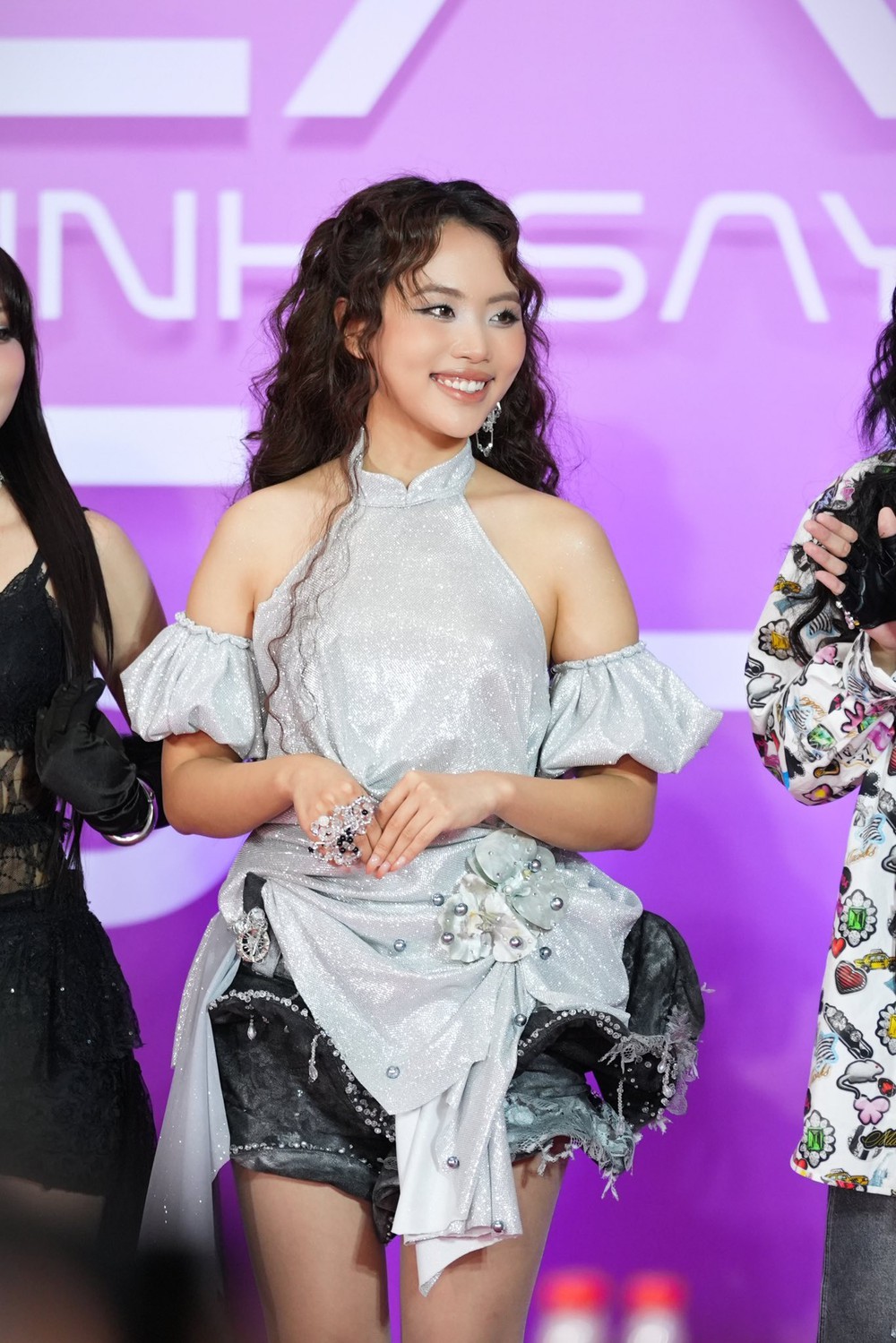 Phương Mỹ Chi, Bích Phương gây ấn tượng ngày ra mắt “Em xinh say hi” - Ảnh 5.