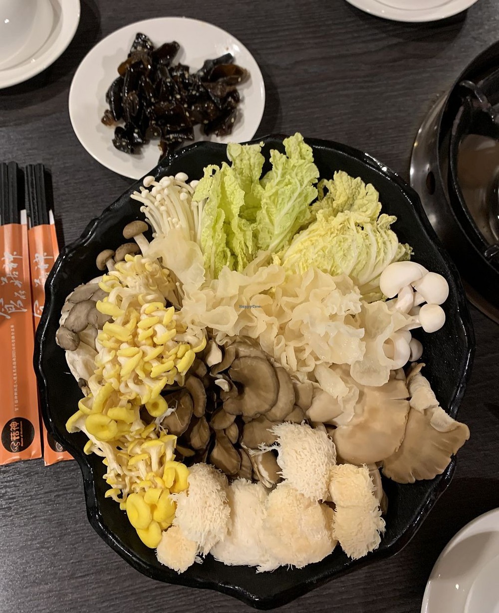 Những địa điểm mà tín đồ ẩm thực chay không thể bỏ lỡ ở "đảo thiên đường" - Ảnh 5. Những địa điểm mà tín đồ ẩm thực chay không thể bỏ lỡ ở "đảo thiên đường" - Ảnh 5.