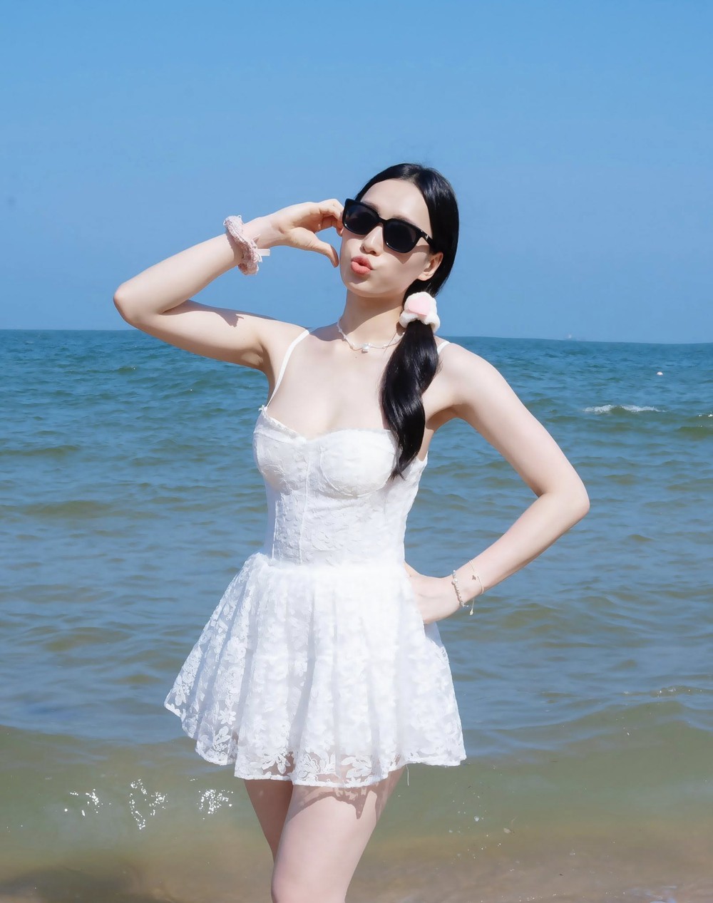 Chủ công duy nhất trong làng bóng chuyền nữ Việt Nam theo đuổi nghề đặc biệt, đẹp nóng bỏng ở tuổi 22 - Ảnh 1. Chủ công duy nhất trong làng bóng chuyền nữ Việt Nam theo đuổi nghề đặc biệt, đẹp nóng bỏng ở tuổi 22 - Ảnh 1.