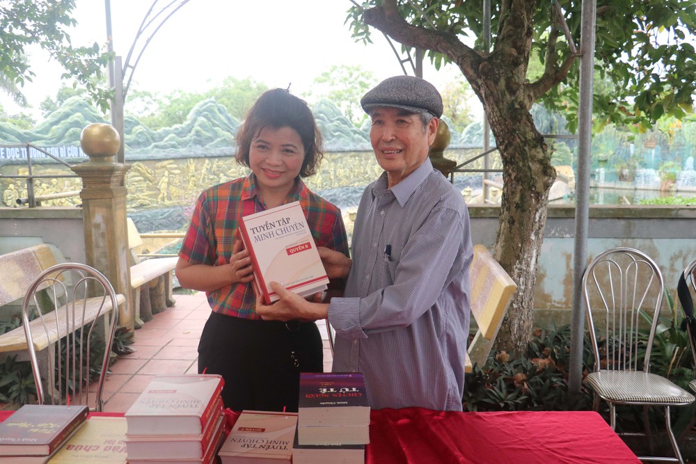 Minh Chuyên - người “chép sử” bằng tác phẩm nghệ thuật - Ảnh 3.