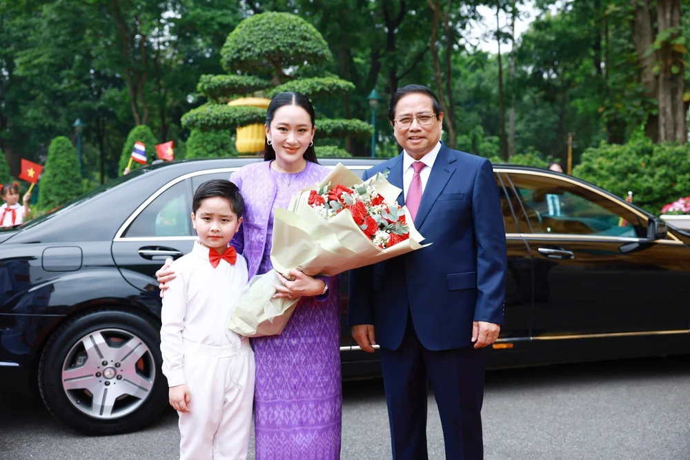 Thủ tướng Phạm Minh Chính chủ trì lễ đón Thủ tướng Thái Lan Paetongtarn Shinawatra - Ảnh 1.