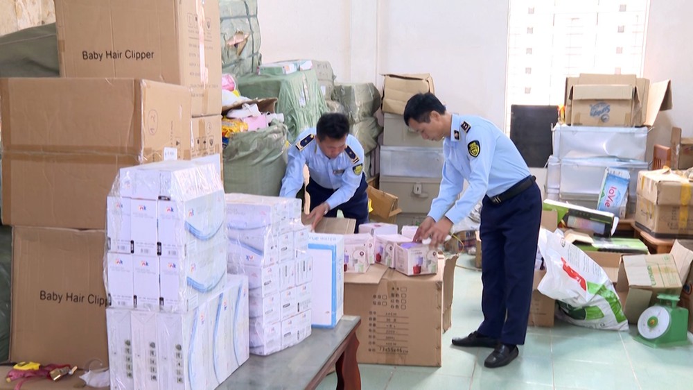 Thủ tướng: Bổ sung chế tài xử lý cá nhân, nghệ sỹ, người nổi tiếng lợi dụng uy tín để quảng cáo sai sự thật - Ảnh 2. Thủ tướng: Bổ sung chế tài xử lý cá nhân, nghệ sỹ, người nổi tiếng lợi dụng uy tín để quảng cáo sai sự thật - Ảnh 2.
