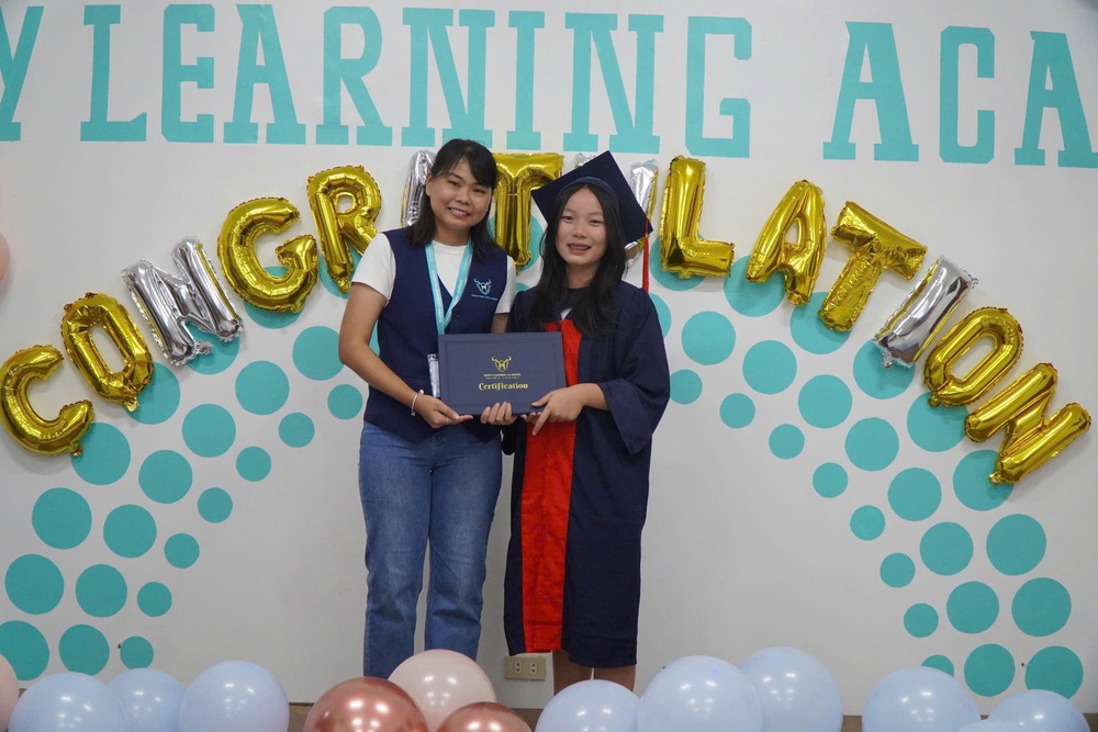 Các học viên từ rụt rè đến tự tin tại Happy Learning Academy - Ảnh 4.