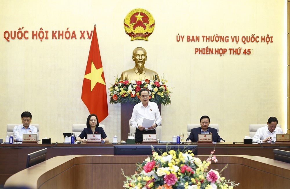 Bế mạc Phiên họp thứ 45 của Ủy ban Thường vụ Quốc hội - Ảnh 1.