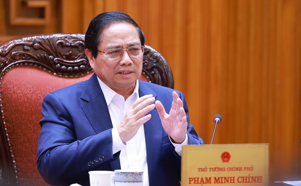 Thủ tướng Phạm Minh Chính chủ trì họp xây dựng dự thảo nghị quyết của Bộ Chính trị về y tế, giáo dục - Ảnh 2.