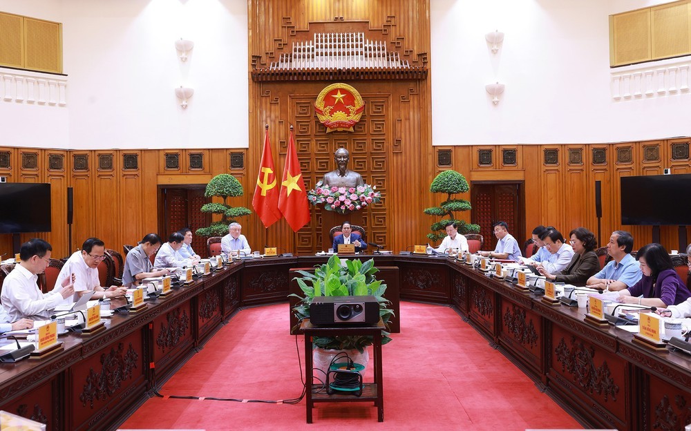 Thủ tướng họp triển khai kế hoạch khi thực hiện mô hình tổ chức chính quyền địa phương 02 cấp - Ảnh 4.