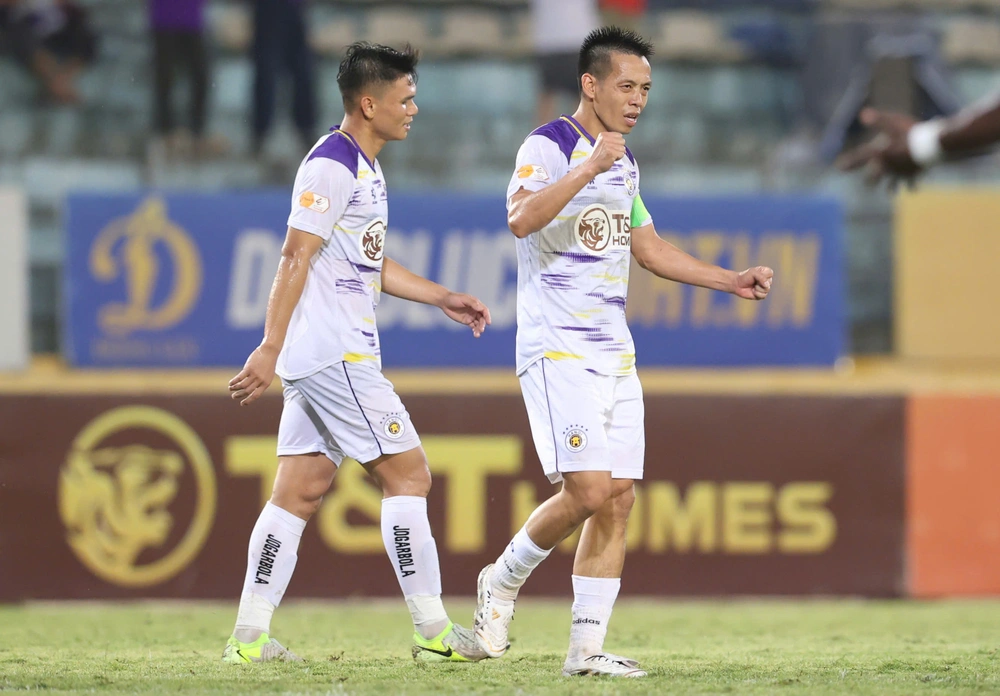 Vòng 23 V-League 2024/25: Hà Nội FC chưa bỏ cuộc, nhóm cuối cực căng - Ảnh 1.