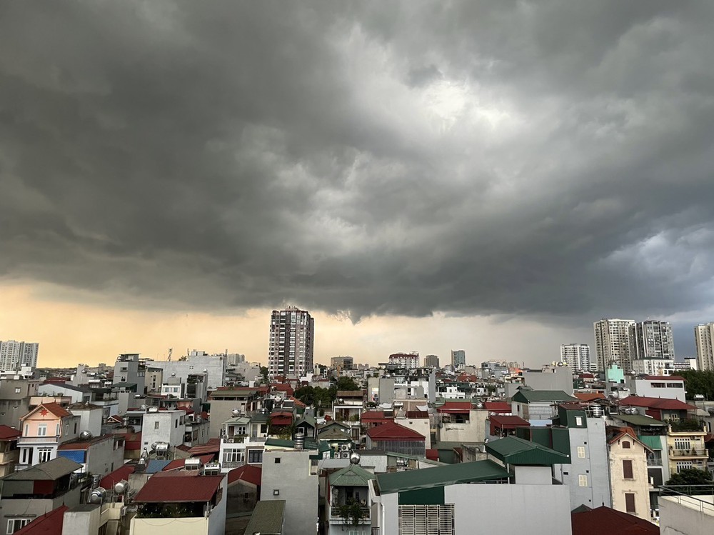 Thời tiết ngày 19/5: Nhiều khu vực mưa dông, đề phòng, lốc sét, lũ quét, sạt lở - Ảnh 1.