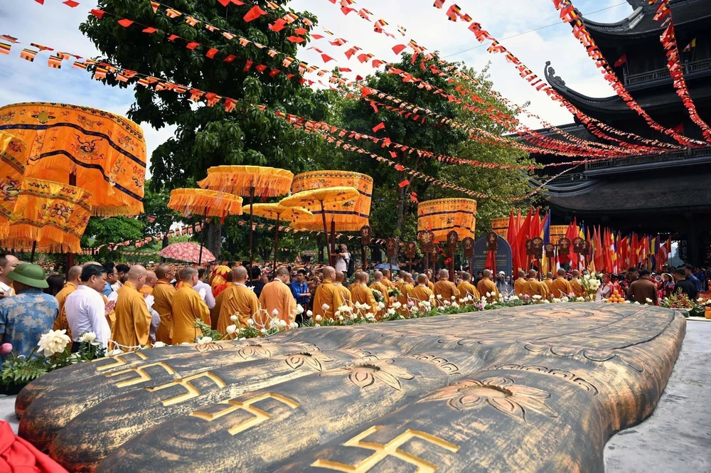 “Dấu chân Phật Đà” tại chùa Tam Chúc - biểu tượng Phật tích lần đầu tiên tại Việt Nam - Ảnh 2.