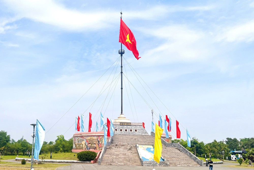 Quảng Trị phát triển du lịch bền vững từ "Ký ức chiến tranh - Khát vọng hòa bình" - Ảnh 9. Quảng Trị phát triển du lịch bền vững từ "Ký ức chiến tranh - Khát vọng hòa bình" - Ảnh 9.