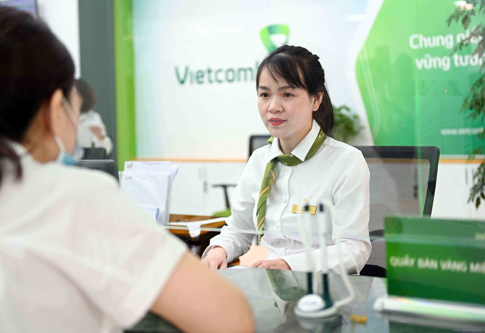 Chiến lược &quot;chuyển mình&quot; của ngân hàng Việt - Ảnh 1.