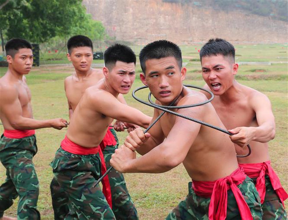 Học và làm theo Bác tại đơn vị ba lần anh hùng - Ảnh 2.