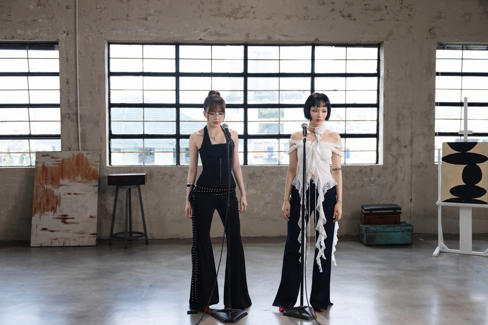 Miu Lê thay Thiều Bảo Trâm rap melody, fan hào hứng vì 'gấp đôi visual' - Ảnh 1.
