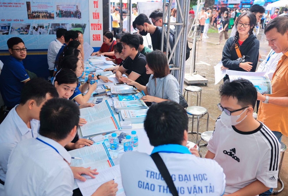 Công bố khung quy đổi giữa các phương thức xét tuyển đại học - Ảnh 1.
