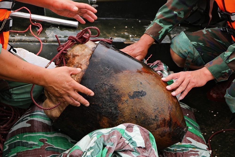 Phát hiện lượng bom, đạn lớn gần cầu Hòa Bình - Ảnh 4.