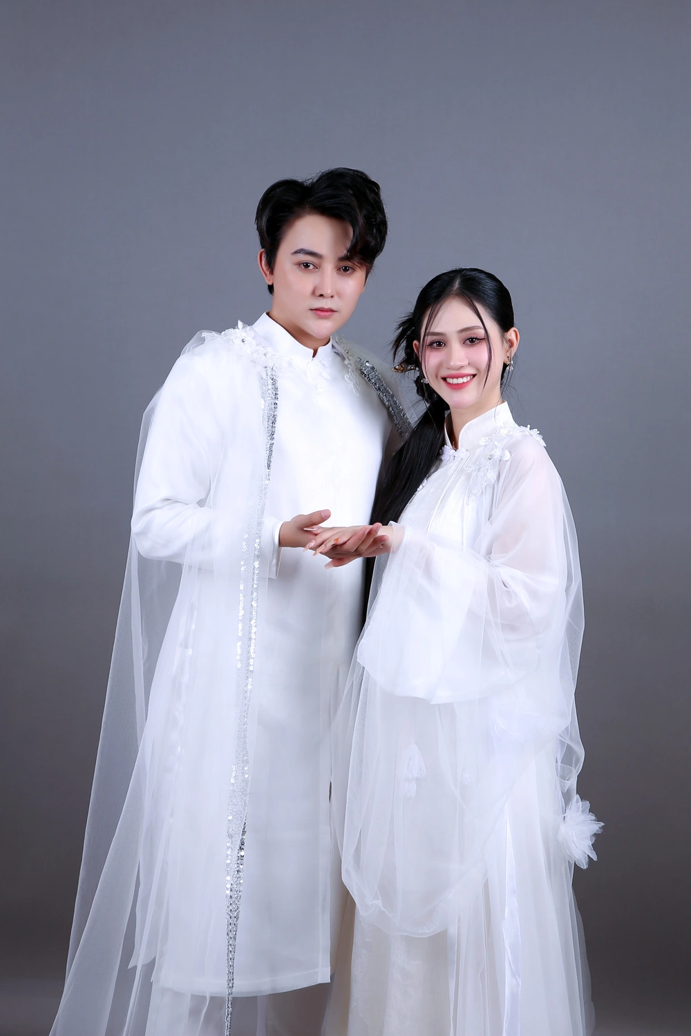Duy Zuno được khán giả “đẩy thuyền” với ca sĩ Thiêng Ngân hậu Quán quân Toả sáng sao đôi - Ảnh 5. Duy Zuno được khán giả “đẩy thuyền” với ca sĩ Thiêng Ngân hậu Quán quân Toả sáng sao đôi - Ảnh 5.