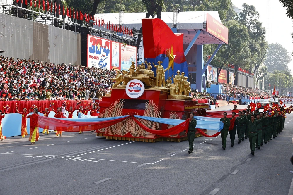 50 năm thống nhất đất nước: Lời cảm ơn của Đảng bộ và chính quyền Thành phố Hồ Chí Minh - Ảnh 1. 50 năm thống nhất đất nước: Lời cảm ơn của Đảng bộ và chính quyền Thành phố Hồ Chí Minh - Ảnh 1.