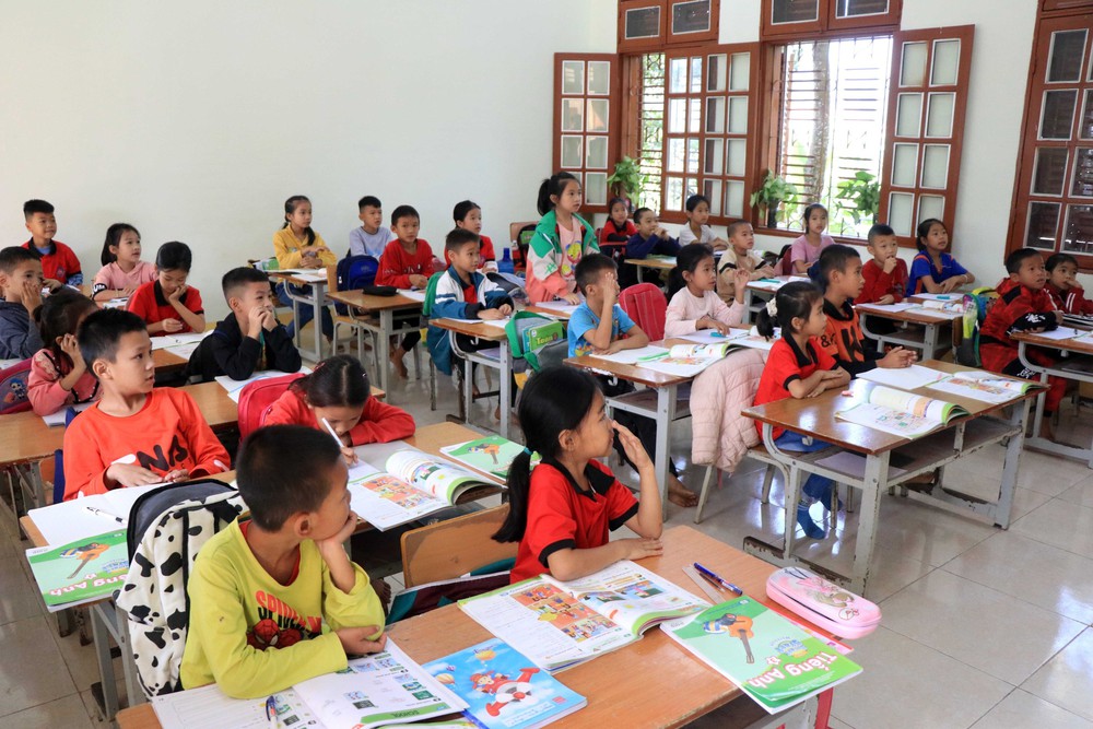 Tạo hệ sinh thái sử dụng ngoại ngữ để tiếng Anh trở thành ngôn ngữ thứ hai trong trường học - Ảnh 2. Tạo hệ sinh thái sử dụng ngoại ngữ để tiếng Anh trở thành ngôn ngữ thứ hai trong trường học - Ảnh 2.