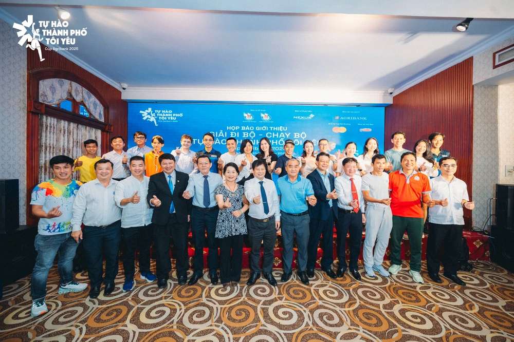 Giải đi bộ - chạy bộ &quot;Tự hào Thành phố tôi yêu&quot; chào mừng 100 năm Ngày Báo chí Cách mạng Việt Nam - Ảnh 2.
