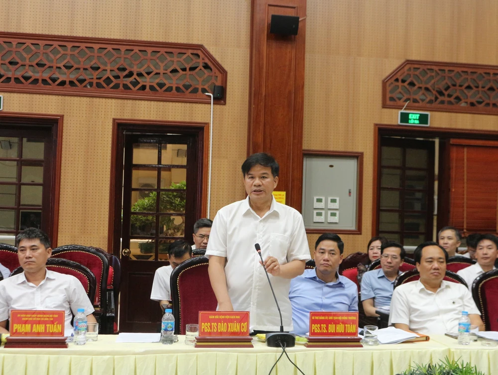 Phó Thủ tướng Lê Thành Long: Nhất trí chủ trương xây dựng Phân hiệu 2 của Đại học Kinh tế Quốc dân và Đại học Xây dựng tại Khu Đại học Nam Cao - Ảnh 6.