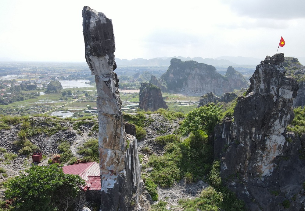 Dành 17 tỷ đồng gia cố, bảo vệ di tích hòn Vọng Phu - Ảnh 2. Dành 17 tỷ đồng gia cố, bảo vệ di tích hòn Vọng Phu - Ảnh 2.