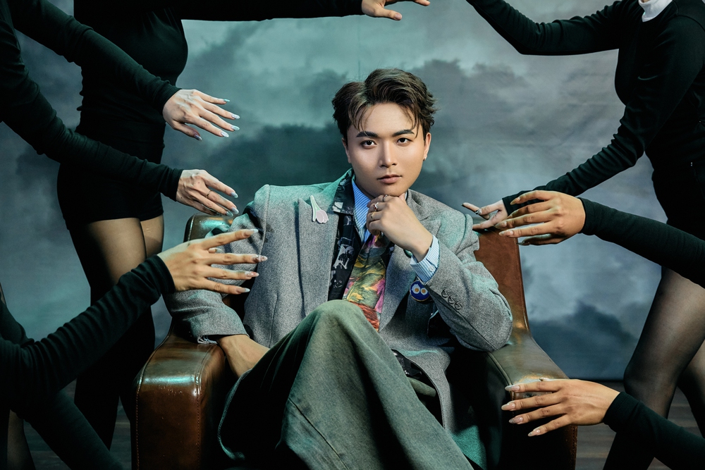 HuyR kết hợp cùng Jun Phạm với MV &quot;Hoàn hảo hơn&quot; mở đầu cho EP &quot;A&E&quot; - Ảnh 3.