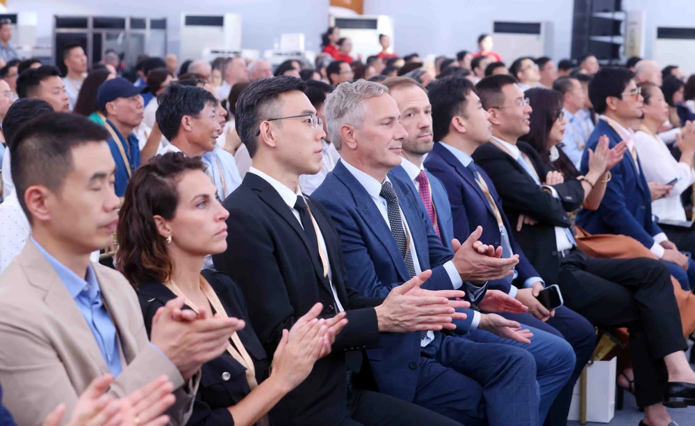 Thủ tướng Phạm Minh Chính: Dự án Trump International Hung Yen góp phần thúc đẩy Hưng Yên phát triển nhanh, bền vững - Ảnh 7.
