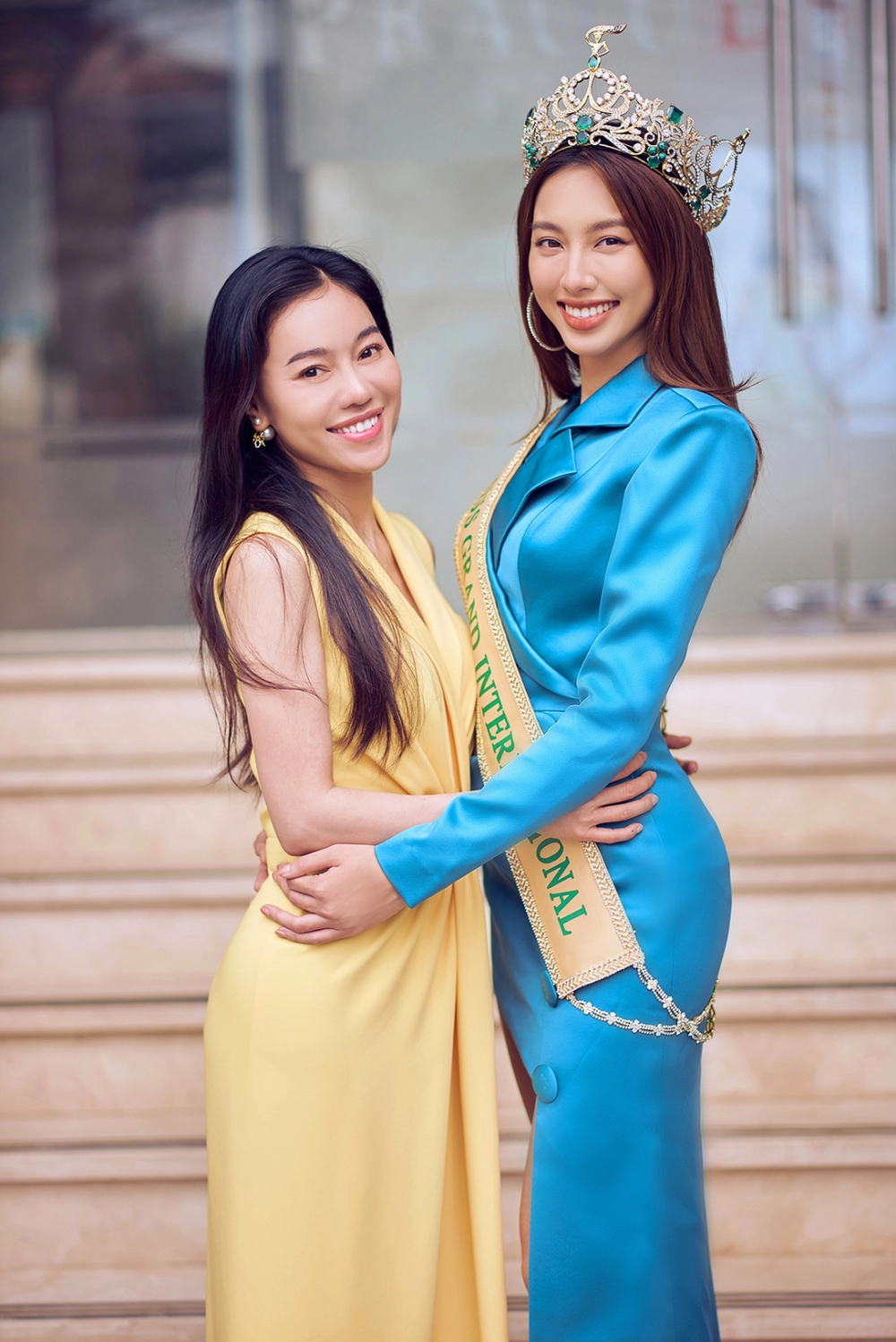 Sen Vàng chấm dứt hợp đồng với Hoa hậu Thùy Tiên, khẳng định không liên quan đến kinh doanh cá nhân - Ảnh 1.