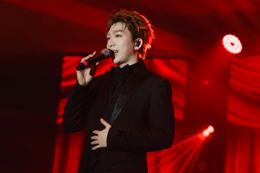 Tăng Phúc lan tỏa tình yêu áo dài trong fan meeting đầu tiên ở TP.HCM - Ảnh 1.