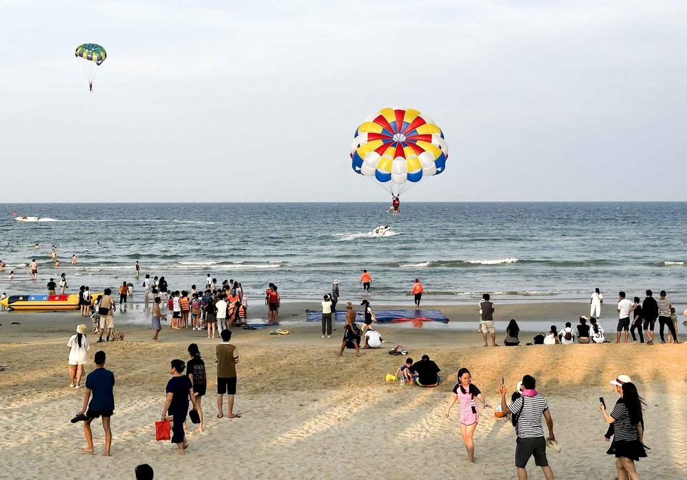 Đà Nẵng phát huy các lợi thế tiềm năng của biển, sông để làm du lịch - Ảnh 2. Đà Nẵng phát huy các lợi thế tiềm năng của biển, sông để làm du lịch - Ảnh 2.