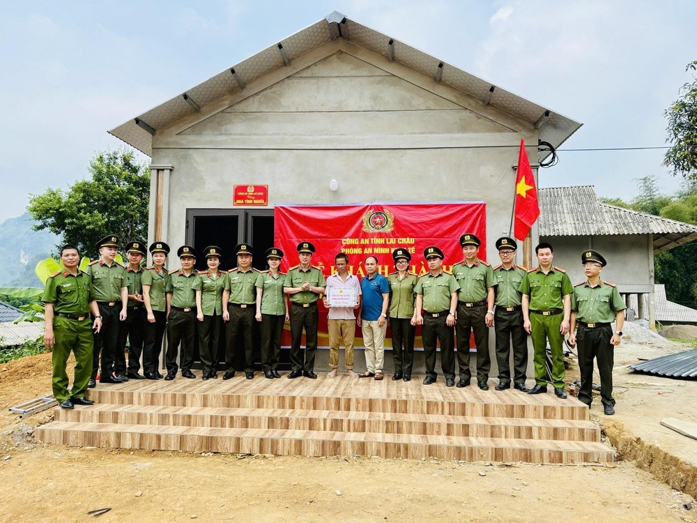 Chung tay xóa nhà tạm, nhà dột nát:  Lan tỏa tinh thần trách nhiệm, nhân ái trong toàn xã hội - Ảnh 4.