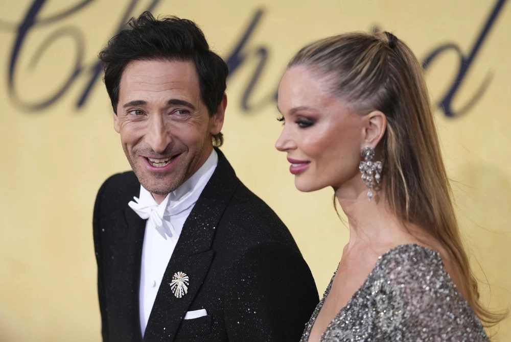Các nghệ sĩ nổi tiếng tại Cannes quyên góp ủng hộ nghiên cứu về AIDS - Ảnh 2.