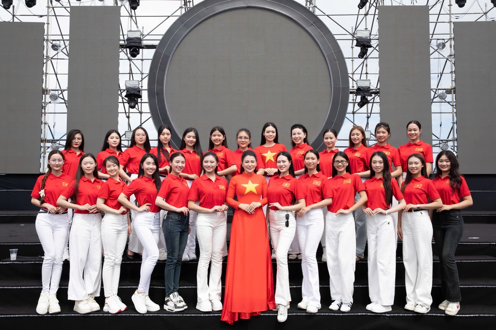 Top 40 thí sinh Hoa hậu Biển đảo Việt Nam 2025 tham gia chuỗi hoạt động ý nghĩa, lan tỏa tình yêu biển đảo - Ảnh 1.