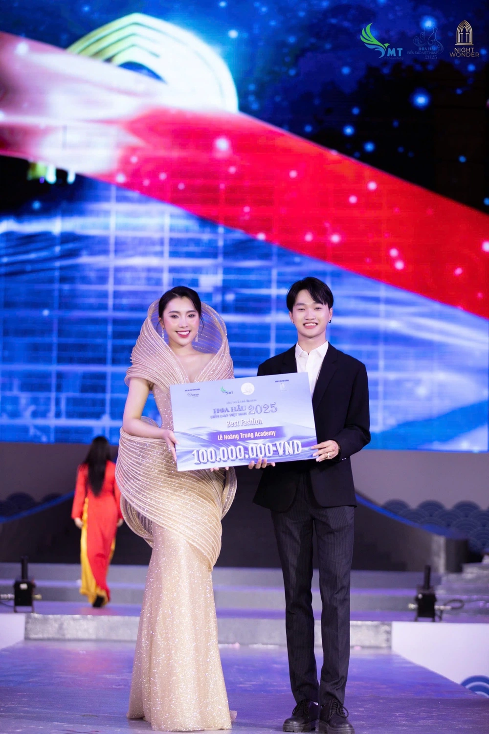 Phùng Thanh Hằng chiến thắng ‘Best Fashion’ tại Hoa hậu Biển Đảo Việt Nam 2025 - Ảnh 2.