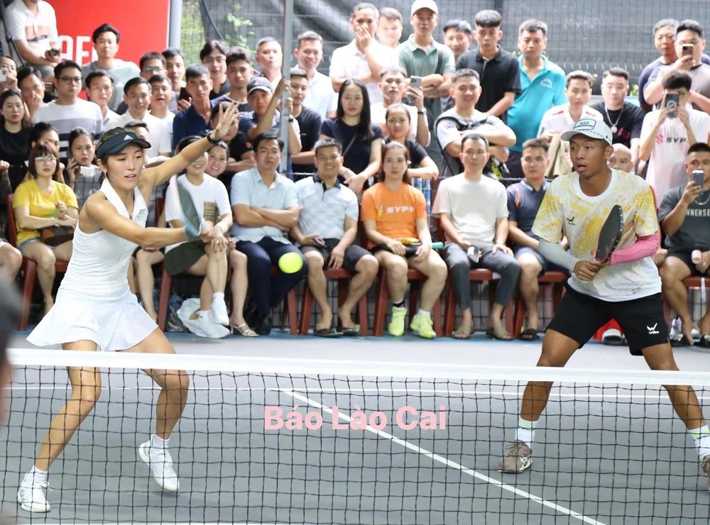 Thần đồng pickleball Quang Dương vô địch ở Lào Cai sau khi đánh bại tay vợt số một miền Bắc - Ảnh 1.