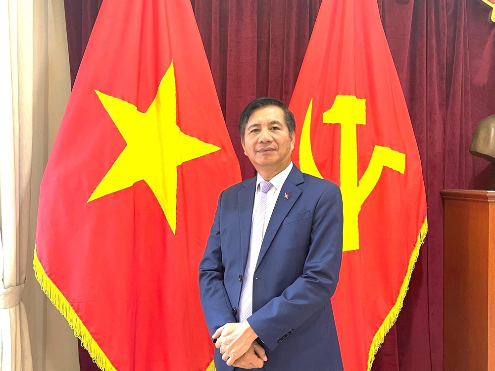 Đại sứ Đinh Ngọc Linh: Việt Nam coi trọng quan hệ láng giềng hữu nghị và Đối tác chiến lược toàn diện với Malaysia - Ảnh 2.