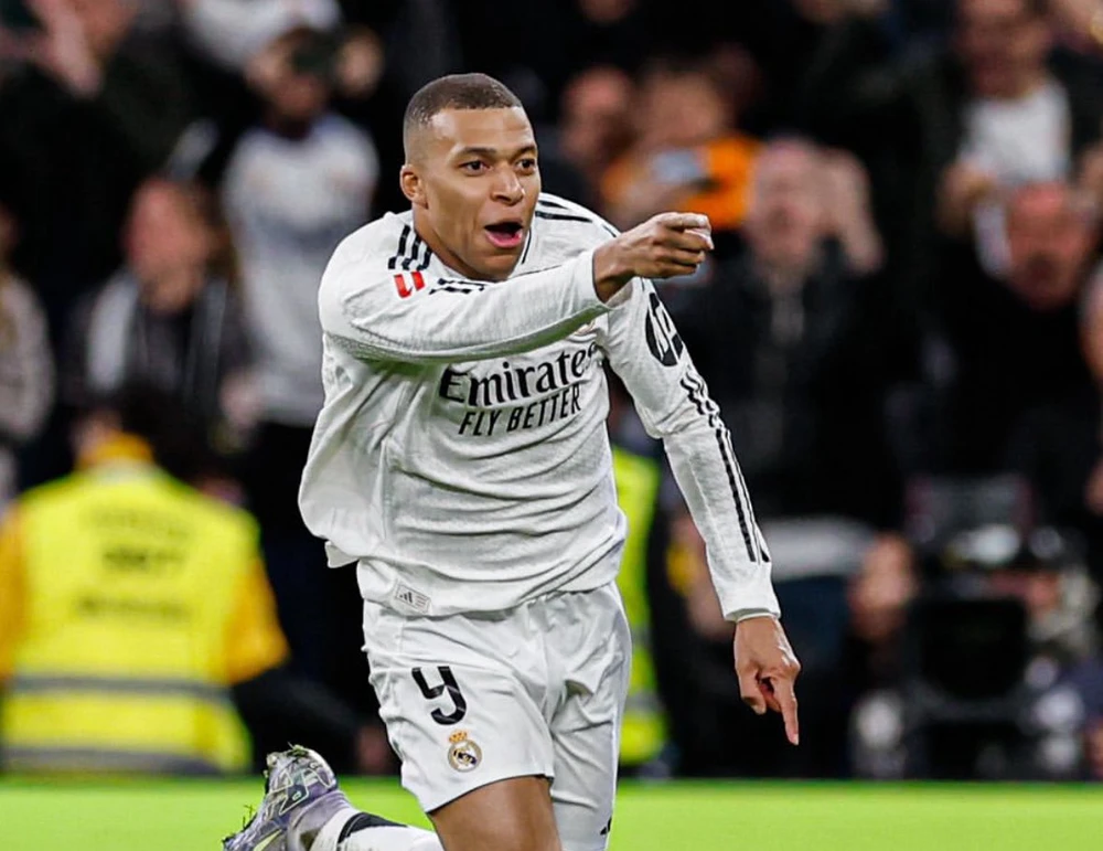 Mbappe lập cú đúp giúp Real Madrid thắng trận cuối mùa, dẫn đầu cuộc đua Chiếc giày vàng - Ảnh 1.