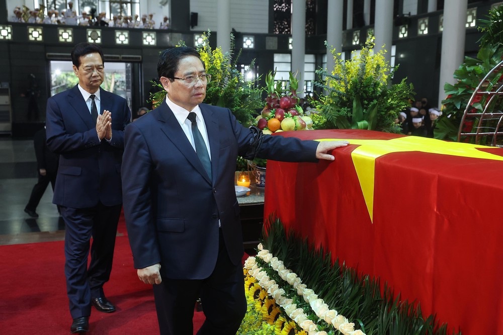 Lễ Quốc tang nguyên Chủ tịch nước Trần Đức Lương - Ảnh 12.