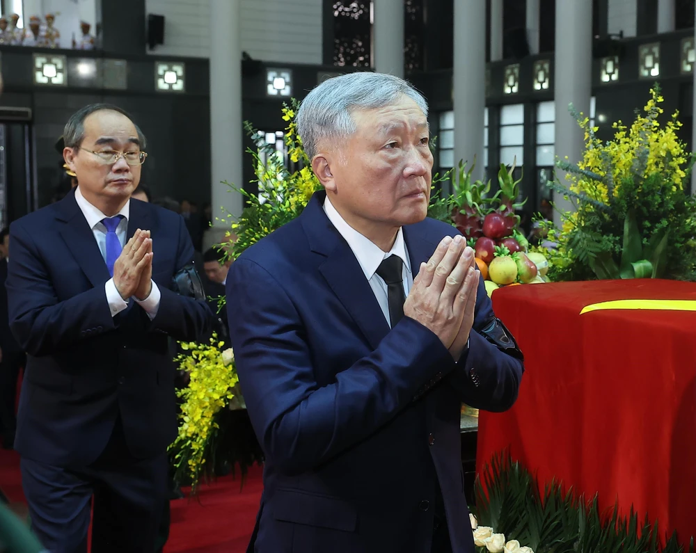 Lễ Quốc tang nguyên Chủ tịch nước Trần Đức Lương - Ảnh 13.