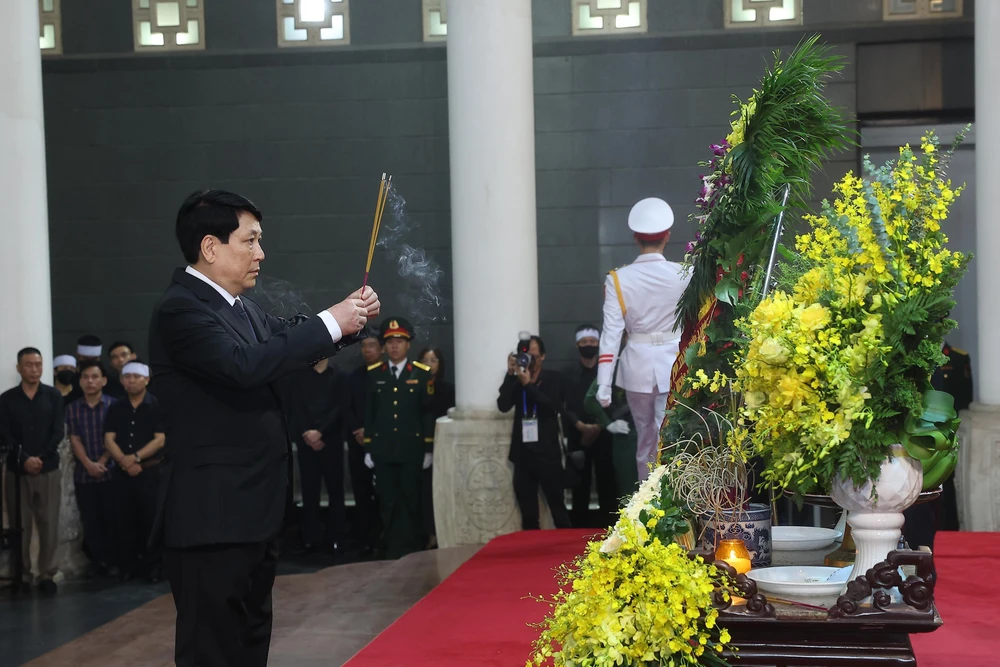 Lễ Quốc tang nguyên Chủ tịch nước Trần Đức Lương - Ảnh 5.