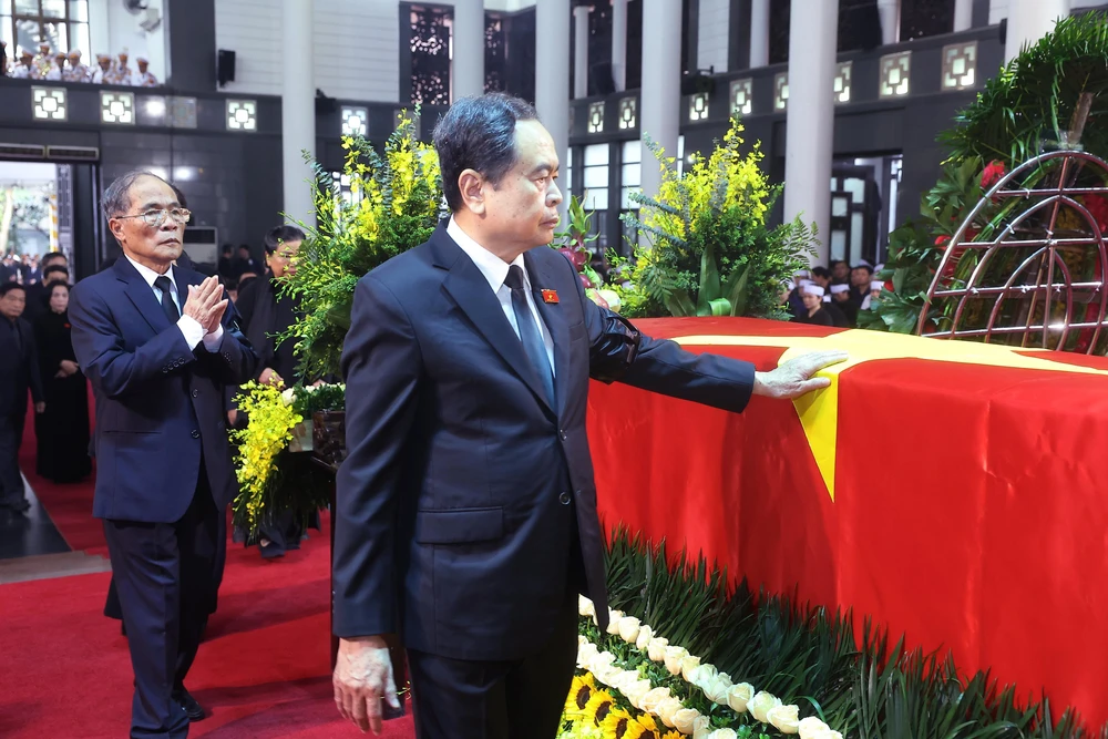Lễ Quốc tang nguyên Chủ tịch nước Trần Đức Lương - Ảnh 19.