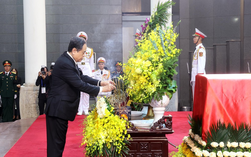 Lễ Quốc tang nguyên Chủ tịch nước Trần Đức Lương - Ảnh 18.