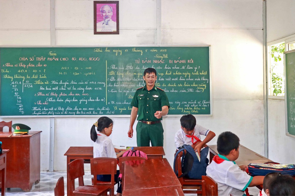 Khám phá vẻ đẹp của đảo Hòn Chuối - đảo tiền tiêu trên vùng biển Tây Nam - Ảnh 10. Khám phá vẻ đẹp của đảo Hòn Chuối - đảo tiền tiêu trên vùng biển Tây Nam - Ảnh 10.